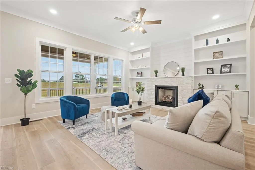 Smithfield, Virginia 23430, United States, 4 Bedrooms Bedrooms, ,3 BathroomsBathrooms,Residential,Pending,29997