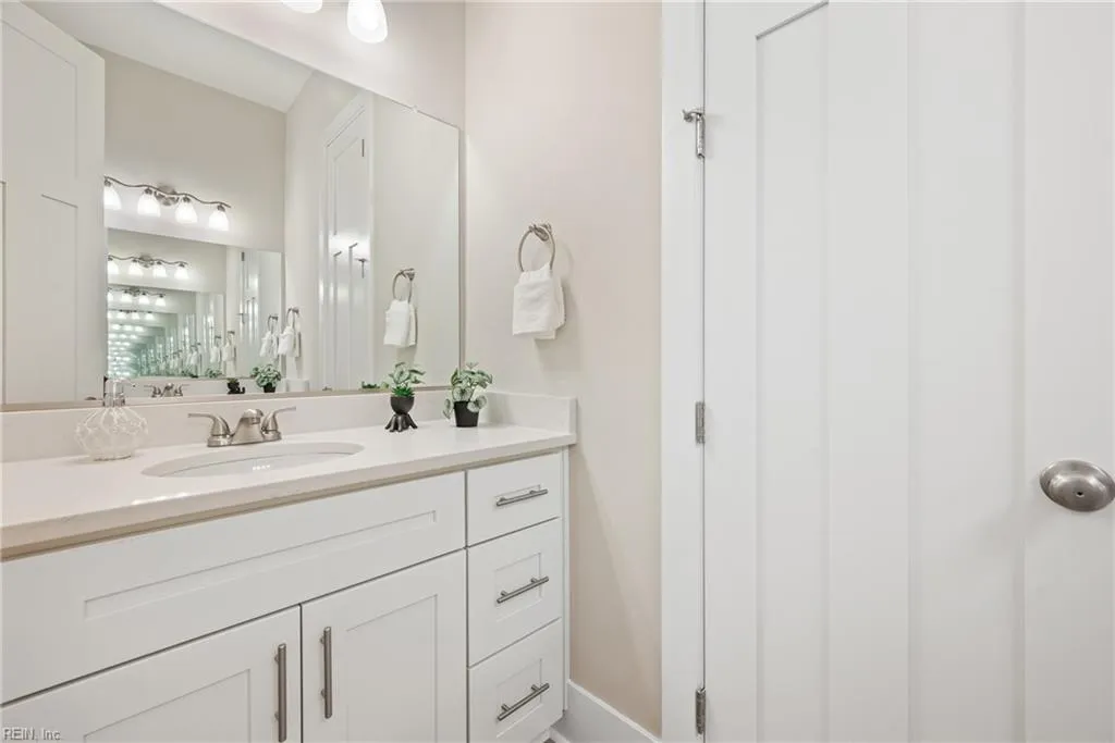 Smithfield, Virginia 23430, United States, 4 Bedrooms Bedrooms, ,3 BathroomsBathrooms,Residential,Pending,29997