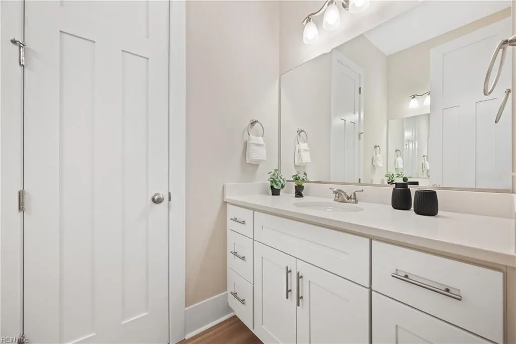 Smithfield, Virginia 23430, United States, 4 Bedrooms Bedrooms, ,3 BathroomsBathrooms,Residential,Pending,29997