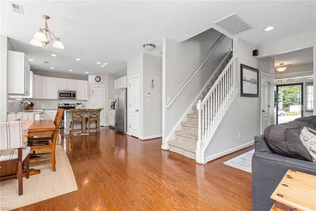 Virginia Beach, Virginia 23456, United States, 4 Bedrooms Bedrooms, ,3 BathroomsBathrooms,Residential,Active,145400