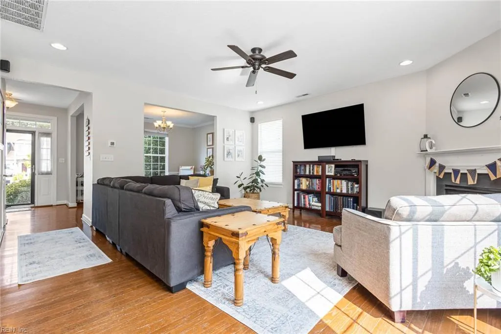 Virginia Beach, Virginia 23456, United States, 4 Bedrooms Bedrooms, ,3 BathroomsBathrooms,Residential,Active,145400