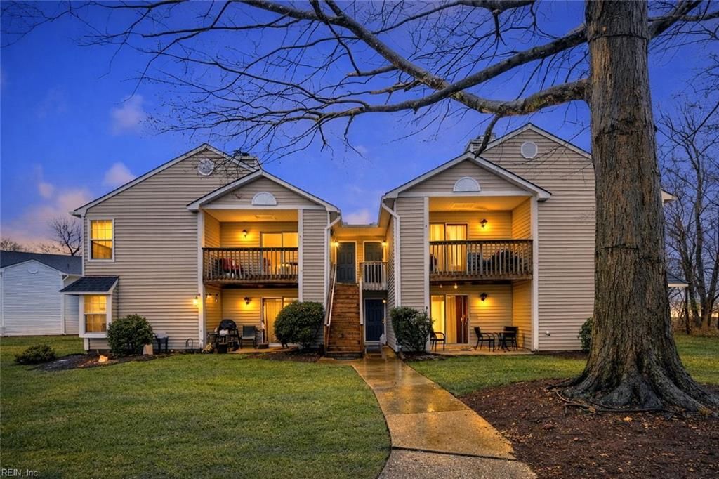 Photo of 1601 Stone Moss Reach #C, Chesapeake, VA 23320 (MLS # 10627748)