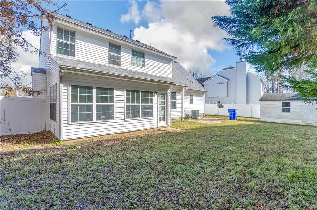 Suffolk, Virginia 23435, United States, 4 Bedrooms Bedrooms, ,3 BathroomsBathrooms,Residential,Active,86394