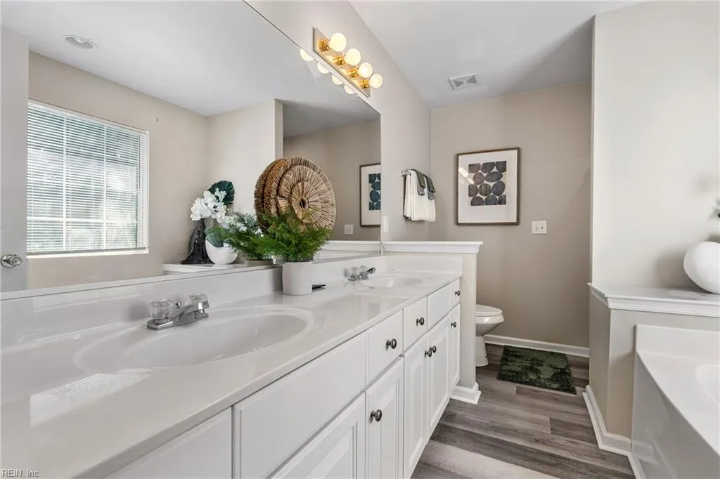 Suffolk, Virginia 23435, United States, 4 Bedrooms Bedrooms, ,3 BathroomsBathrooms,Residential,Active,86394