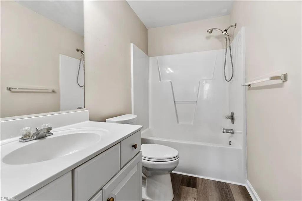 Suffolk, Virginia 23435, United States, 4 Bedrooms Bedrooms, ,3 BathroomsBathrooms,Residential,Active,86394