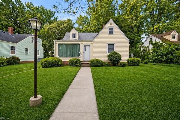 135 HOWE ST, NORFOLK, VA 23503 - Image 3eca6bde03db2668af5d31cdc2c3f633/2648192828