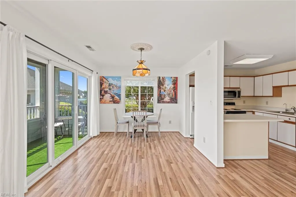 Hampton, Virginia 23669, United States, 3 Bedrooms Bedrooms, ,2 BathroomsBathrooms,Residential,Active,231022