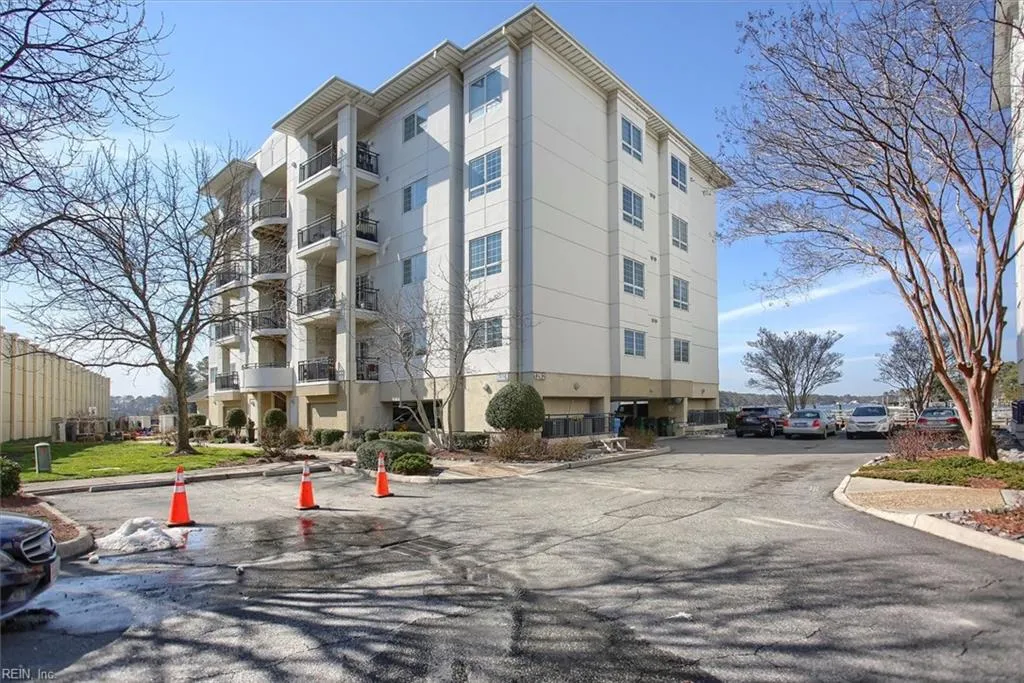 Virginia Beach, Virginia 23451, United States, 3 Bedrooms Bedrooms, ,2 BathroomsBathrooms,Residential,Pending,78686