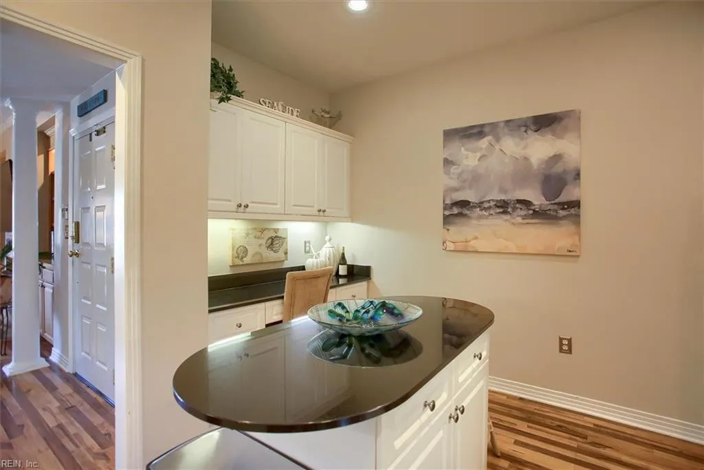 Virginia Beach, Virginia 23451, United States, 3 Bedrooms Bedrooms, ,2 BathroomsBathrooms,Residential,Pending,78686