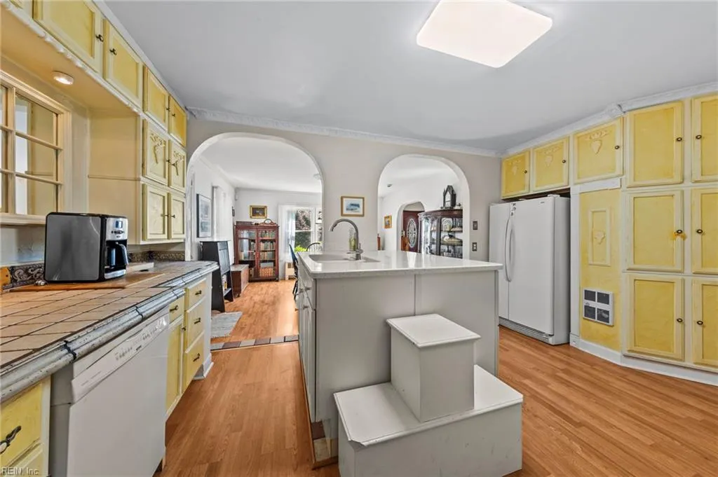 Hampton, Virginia 23666, United States, 3 Bedrooms Bedrooms, ,3 BathroomsBathrooms,Residential,Active,158947