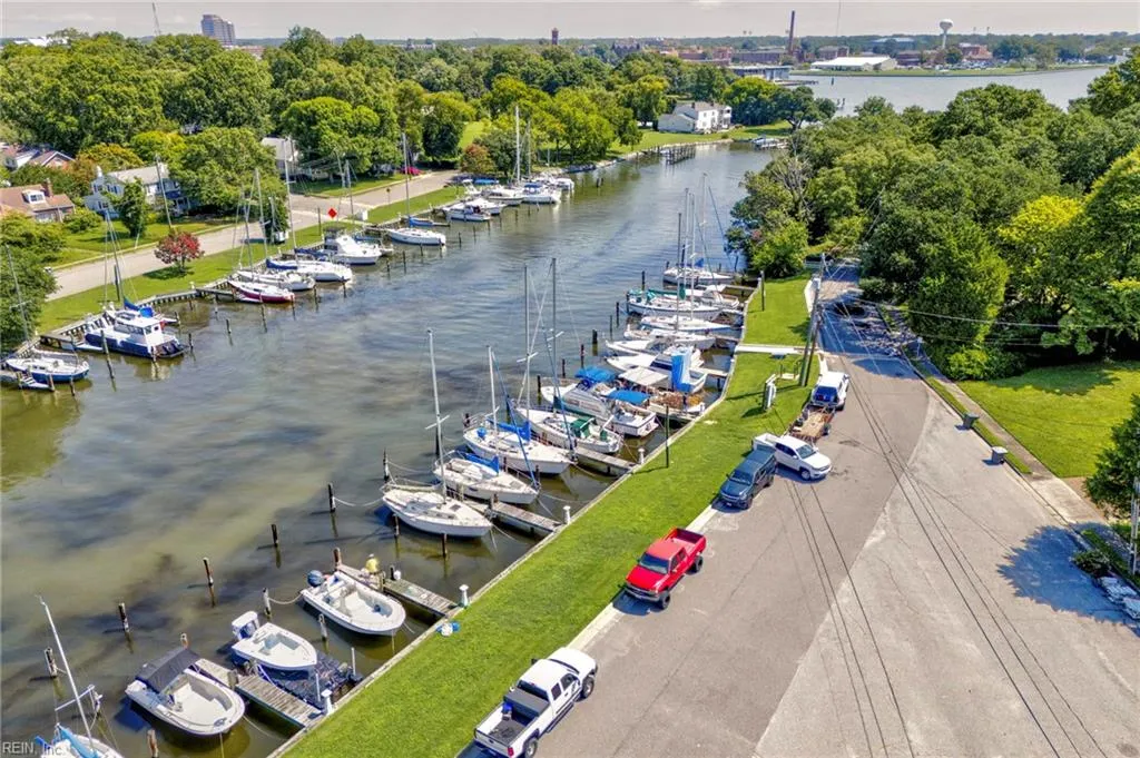 Hampton, Virginia 23666, United States, 3 Bedrooms Bedrooms, ,3 BathroomsBathrooms,Residential,Active,158947