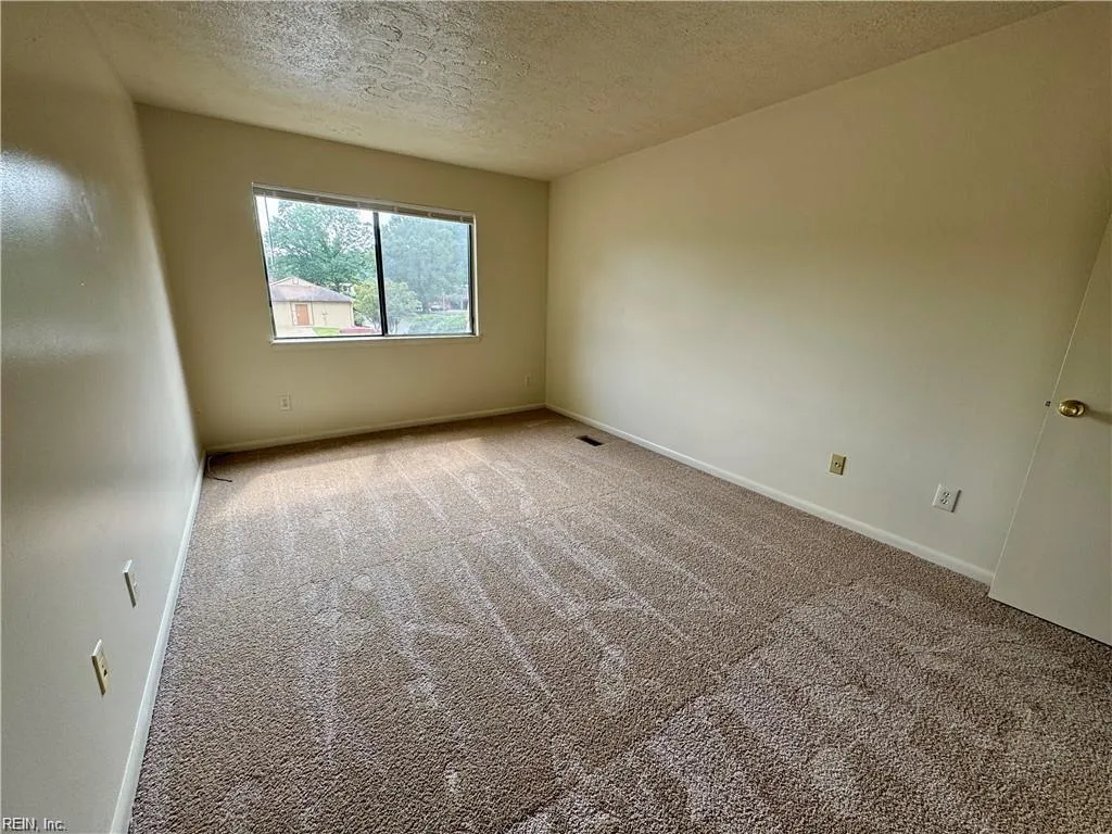 Newport News, Virginia 23608, United States, 2 Bedrooms Bedrooms, ,2 BathroomsBathrooms,Residential,Active,101254