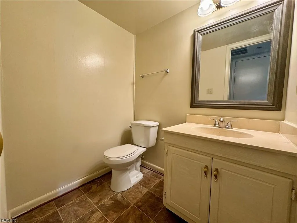 Newport News, Virginia 23608, United States, 2 Bedrooms Bedrooms, ,2 BathroomsBathrooms,Residential,Active,101254