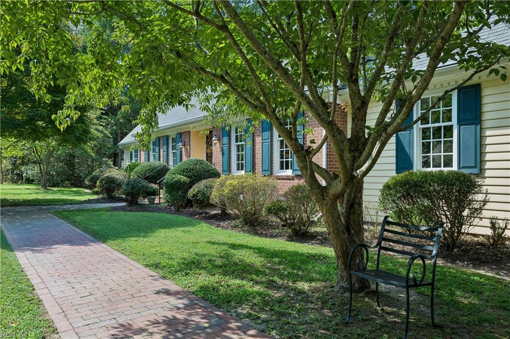 Photo of 285 E Queens Drive, Williamsburg, VA 23185 (MLS # 10654360)