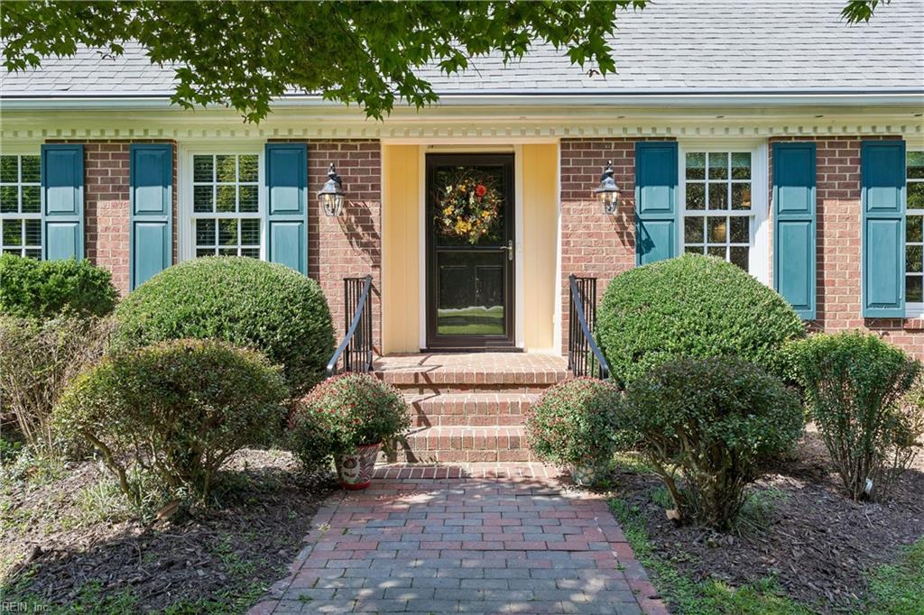 Photo of 285 E Queens Drive, Williamsburg, VA 23185 (MLS # 10654360)