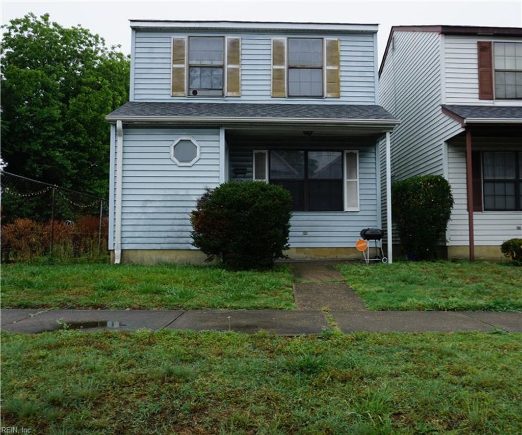 Photo of 2013 Marshall Avenue, Newport News, VA 23607 (MLS # 10637295)