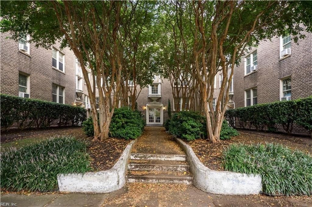 Photo of 940 Gates Avenue #A2, Norfolk, VA 23517 (MLS # 10621556)