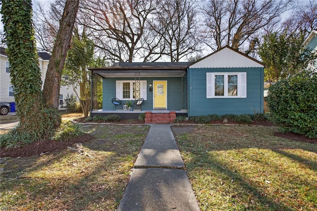 Photo of 1411 Longwood Drive, Norfolk, VA 23508 (MLS # 10614395)