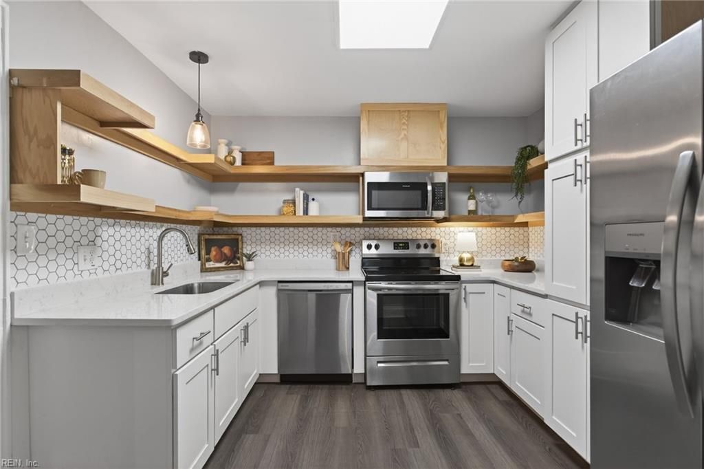 Photo of 1411 Longwood Drive, Norfolk, VA 23508 (MLS # 10614395)