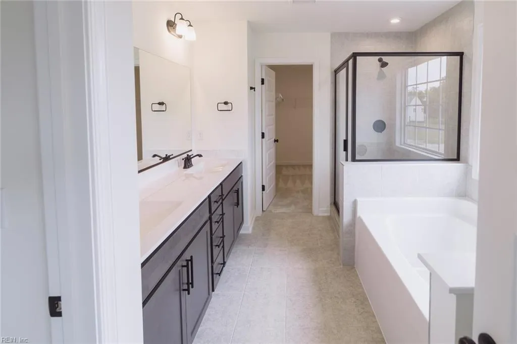 Suffolk, Virginia 23435, United States, 4 Bedrooms Bedrooms, ,3 BathroomsBathrooms,Residential,Active,171230