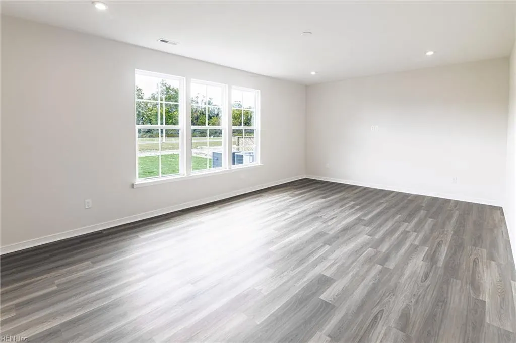 Suffolk, Virginia 23435, United States, 4 Bedrooms Bedrooms, ,3 BathroomsBathrooms,Residential,Active,171230