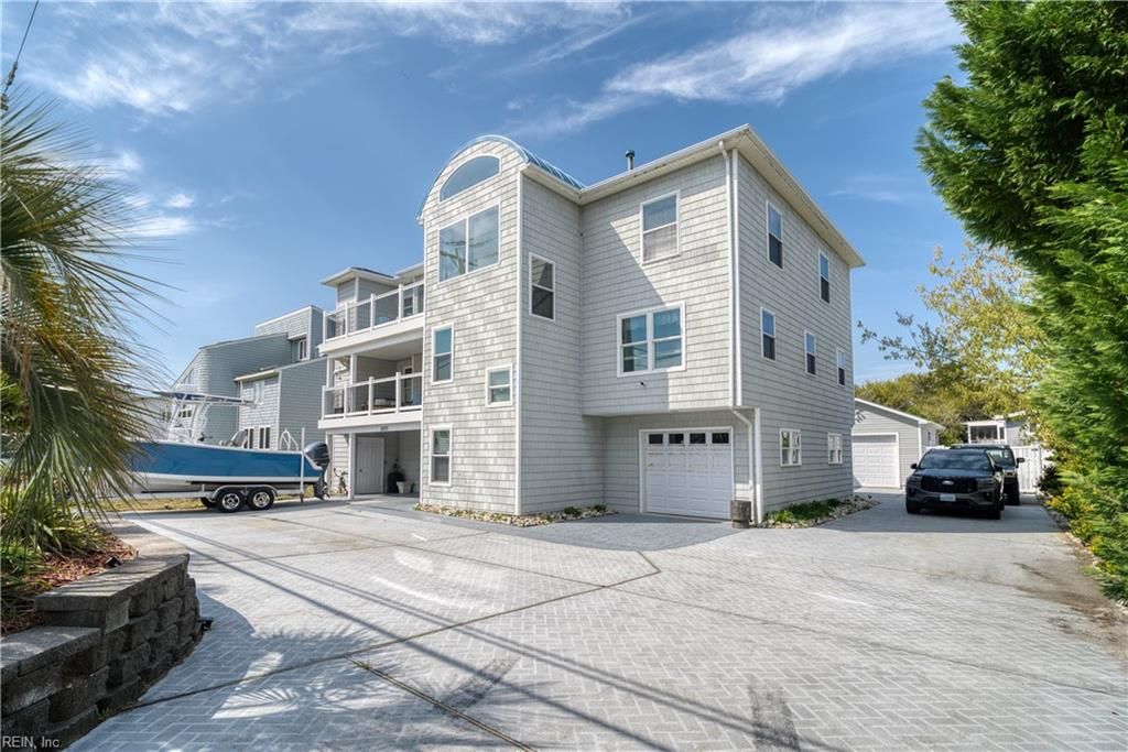 Photo of 2805 Sandpiper Road, Virginia Beach, VA 23456 (MLS # 10592714)