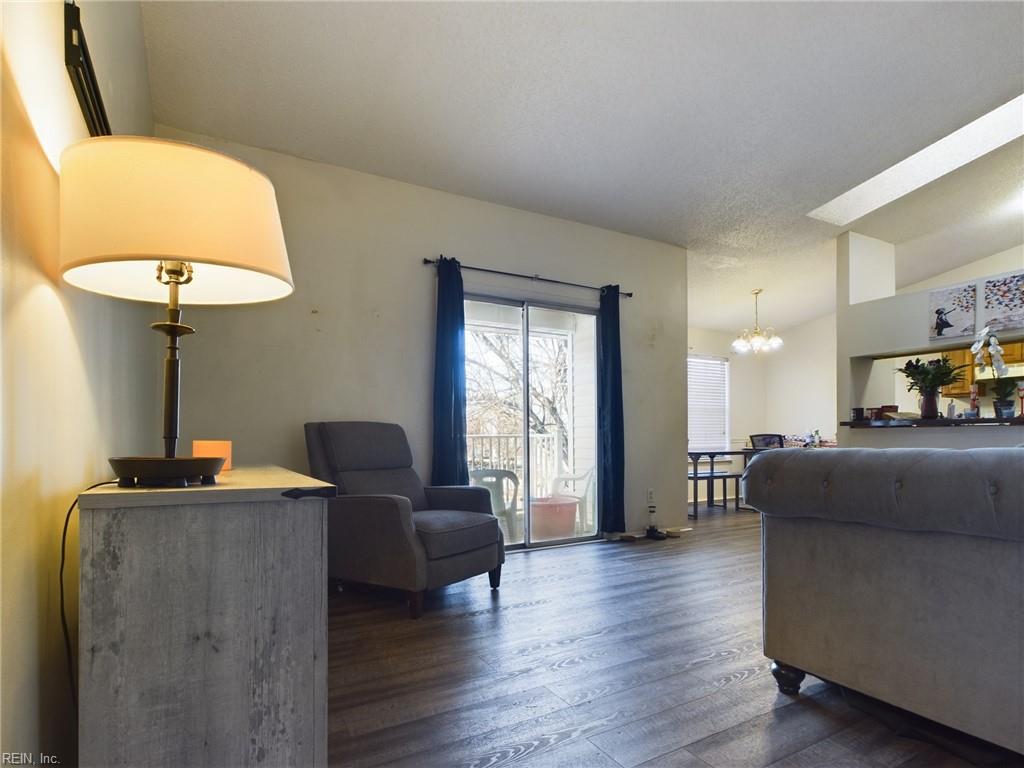 5606 Summit ARCH