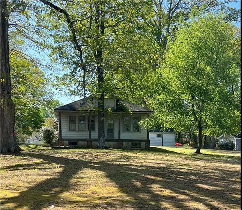 Photo of 448 Marina Lane, Newport News, VA 23602 (MLS # 10629389)