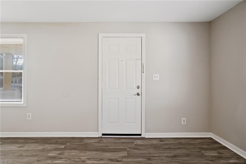 Photo of 6 Worden Place, Portsmouth, VA 23702 (MLS # 10652722)