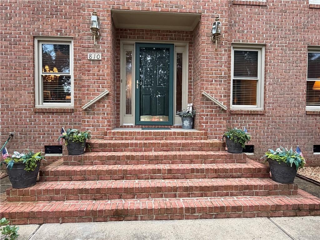 Photo of 810 Hedgerow Court, Chesapeake, VA 23322 (MLS # 10657871)