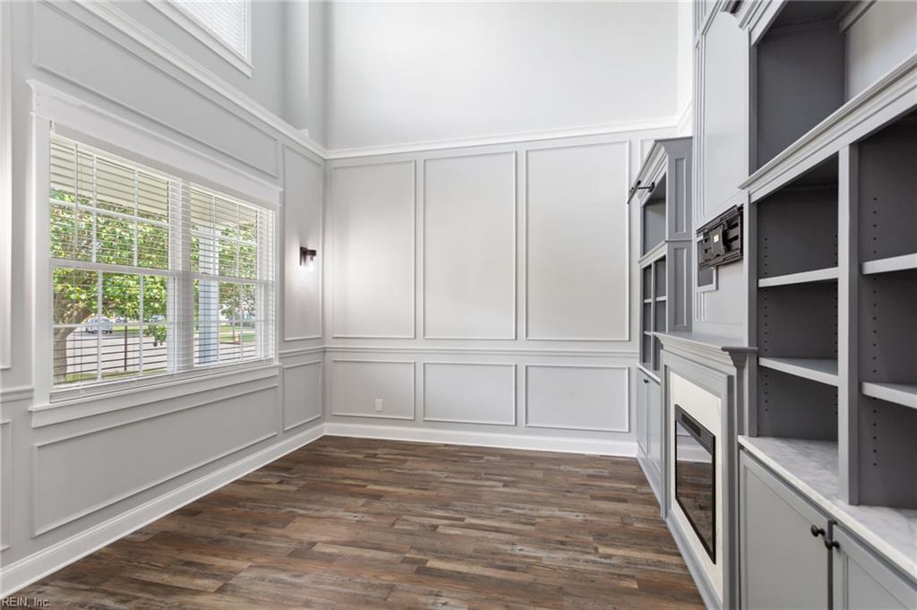 901 Cedar Glen CT