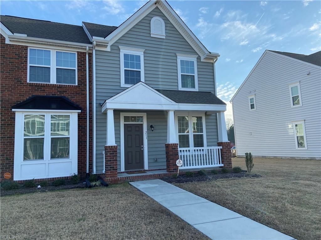 Photo of 211 Goldenstar Lane, Portsmouth, VA 23701 (MLS # 10622847)