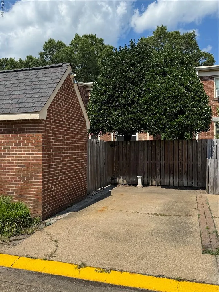 Norfolk, Virginia 23517, United States, 3 Bedrooms Bedrooms, ,3 BathroomsBathrooms,Residential,Active,182498