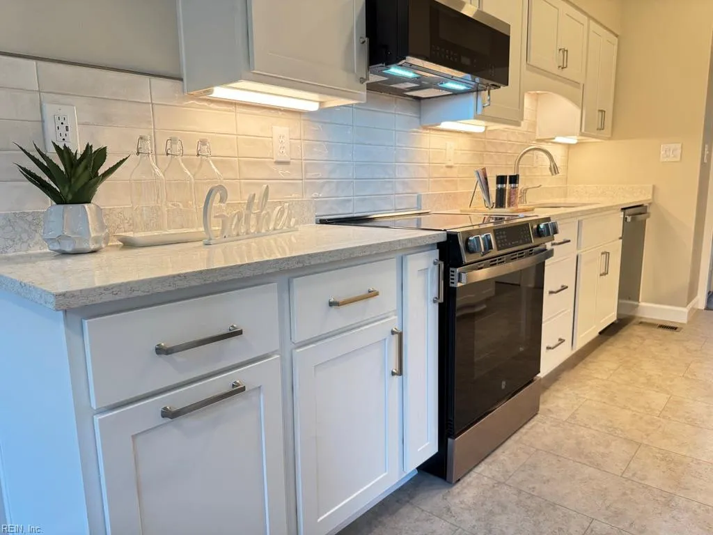 Norfolk, Virginia 23517, United States, 3 Bedrooms Bedrooms, ,3 BathroomsBathrooms,Residential,Active,182498