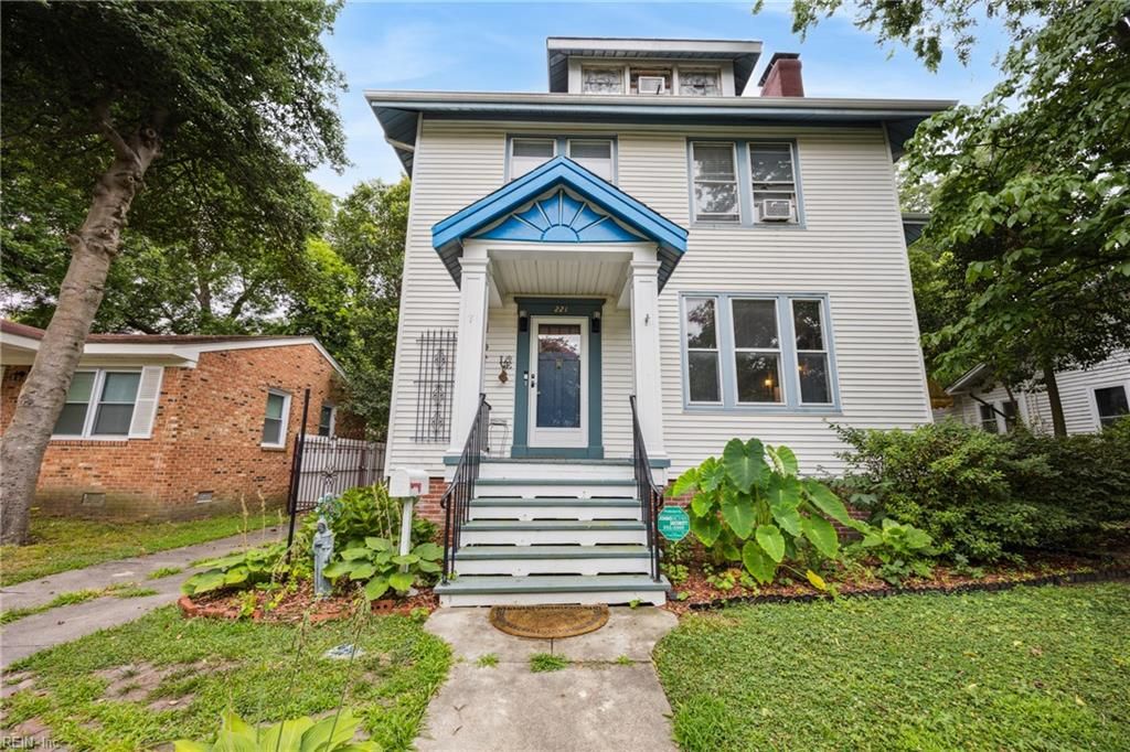 Photo of 221 E 40th Street, Norfolk, VA 23504 (MLS # 10617740)