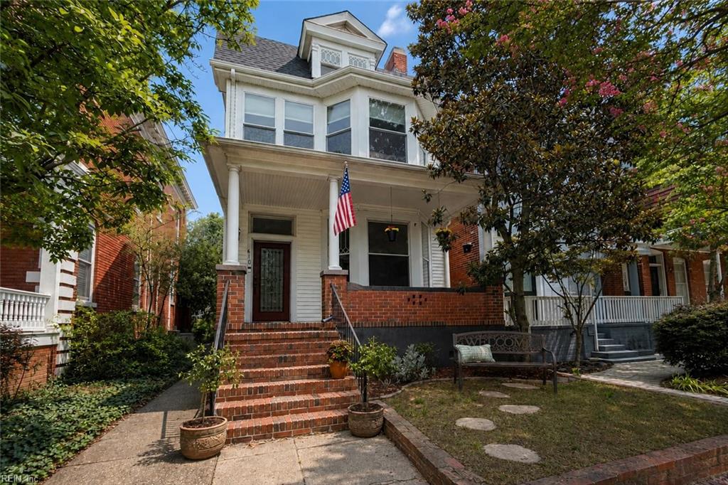 Photo of 610 Westover Avenue, Norfolk, VA 23507 (MLS # 10645091)