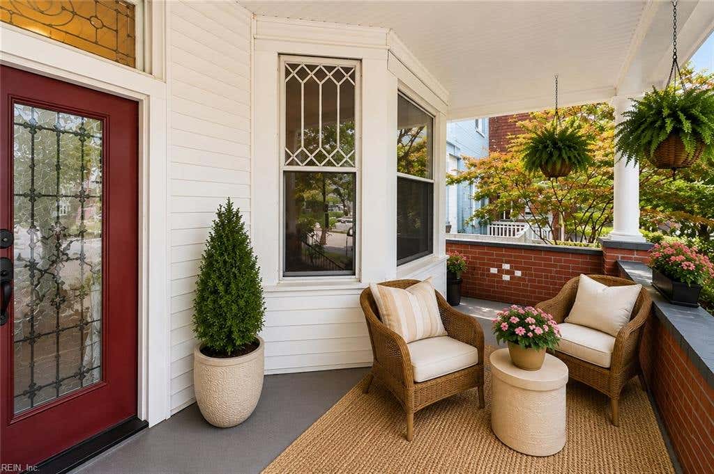 Photo of 610 Westover Avenue, Norfolk, VA 23507 (MLS # 10645091)