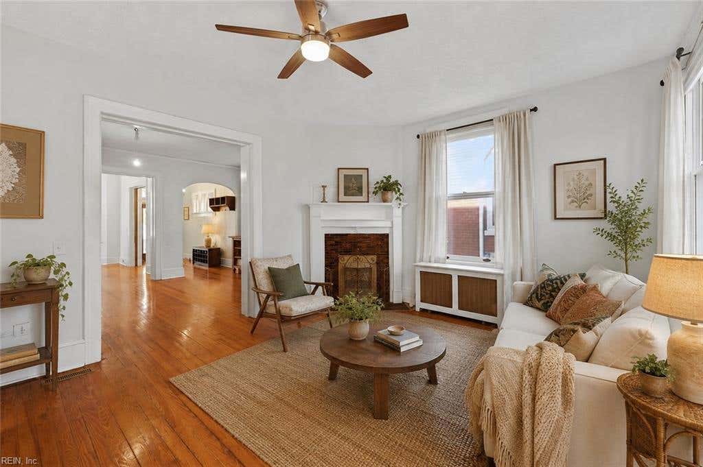 Photo of 610 Westover Avenue, Norfolk, VA 23507 (MLS # 10645091)