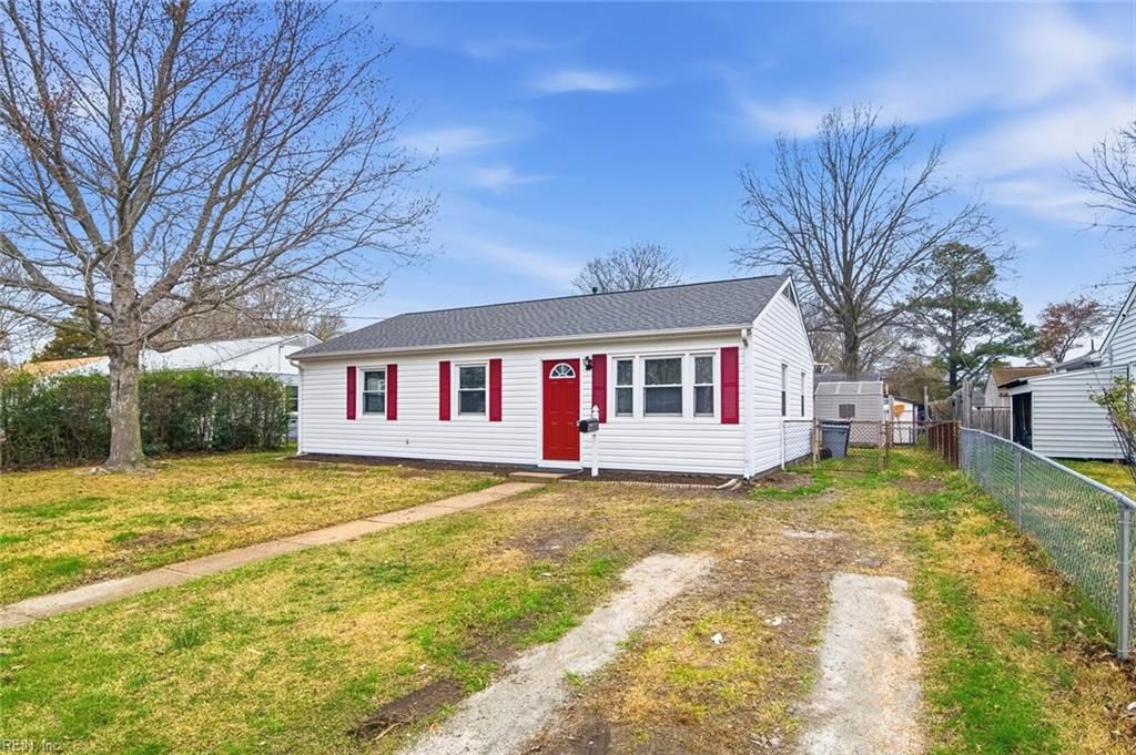 Photo of 1841 Kensington Drive, Hampton, VA 23663 (MLS # 10625227)