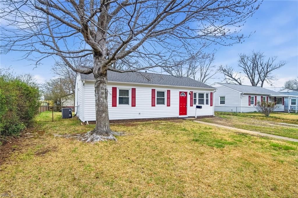 Photo of 1841 Kensington Drive, Hampton, VA 23663 (MLS # 10625227)