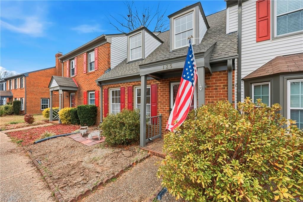 Photo of 125 Wellesley Drive, Newport News, VA 23606 (MLS # 10616836)