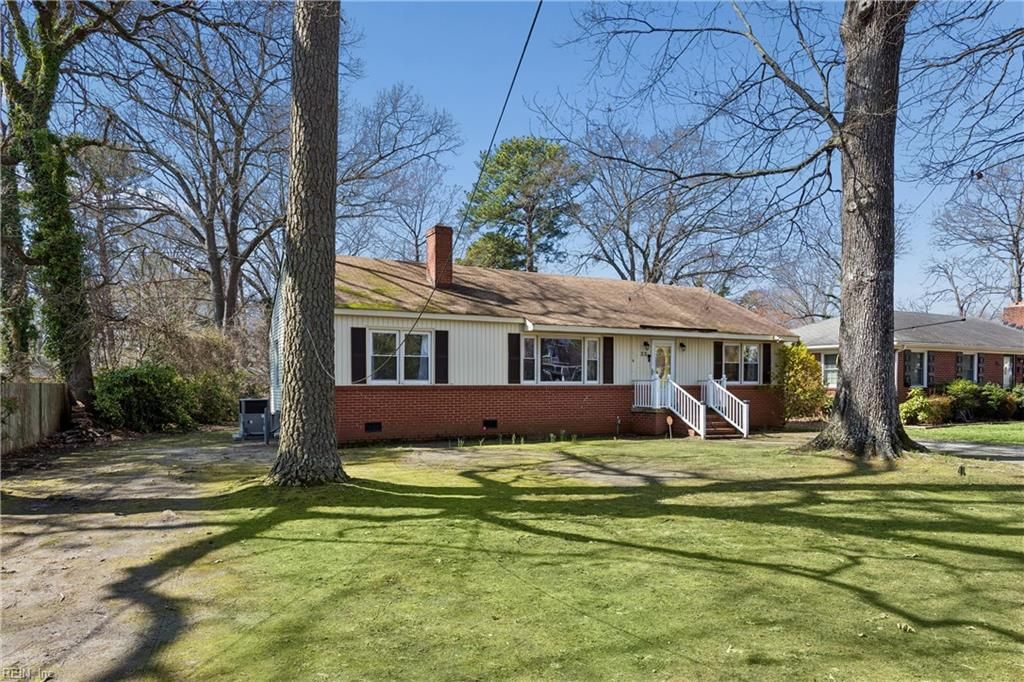 Photo of 33 Rutledge Road, Newport News, VA 23601 (MLS # 10624546)