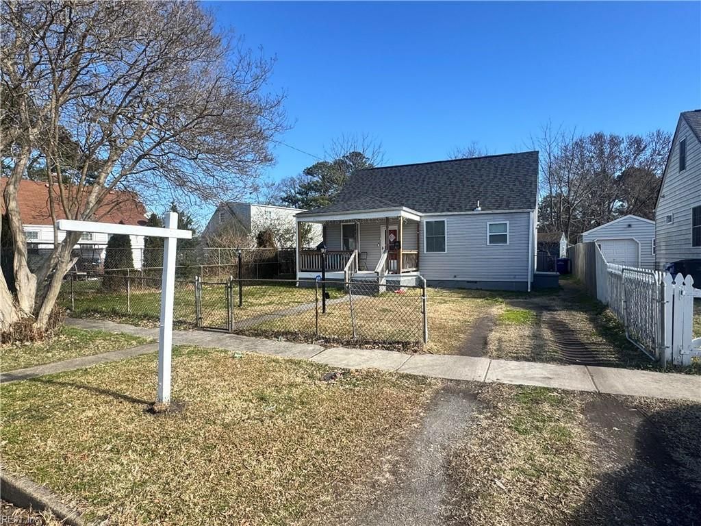 Photo of 1907 Halifax Avenue, Portsmouth, VA 23707 (MLS # 10617513)