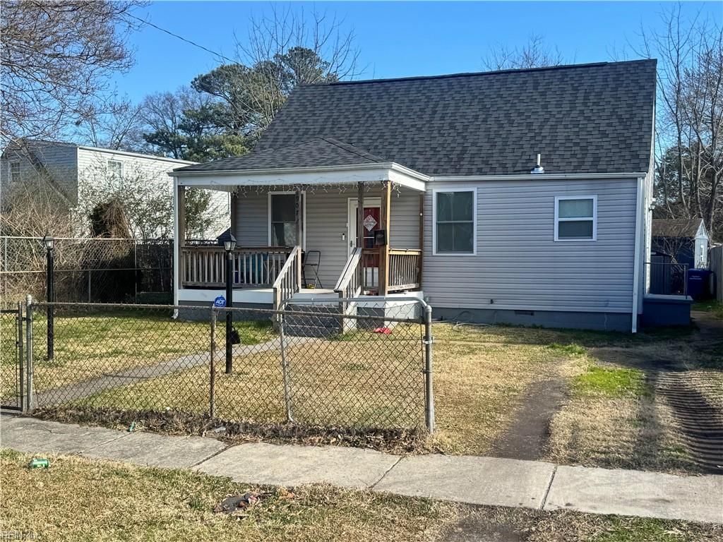 Photo of 1907 Halifax Avenue, Portsmouth, VA 23707 (MLS # 10617513)