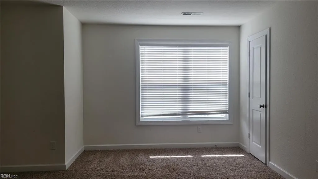 Virginia Beach, Virginia 23454, United States, 3 Bedrooms Bedrooms, ,3 BathroomsBathrooms,Residential,Pending,2195