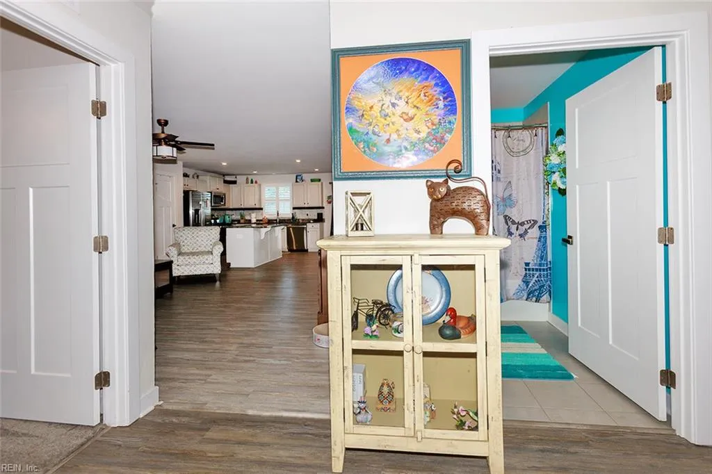 Gloucester, Virginia 23061, United States, 3 Bedrooms Bedrooms, ,2 BathroomsBathrooms,Residential,Active,197652