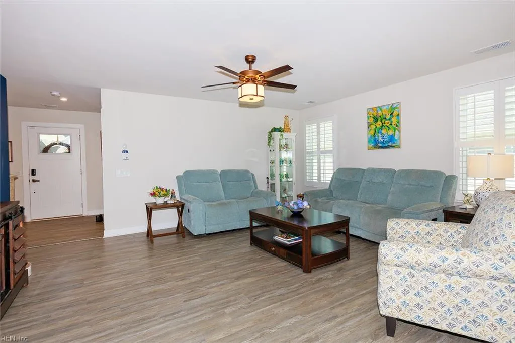 Gloucester, Virginia 23061, United States, 3 Bedrooms Bedrooms, ,2 BathroomsBathrooms,Residential,Active,197652