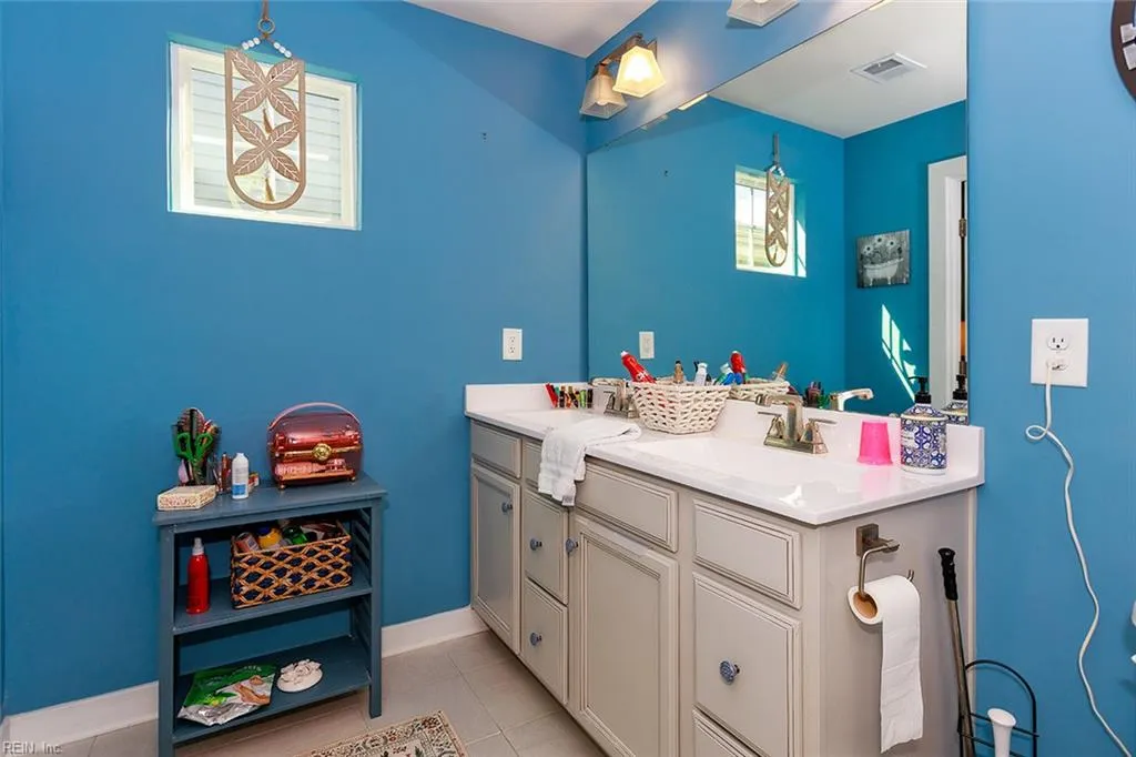 Gloucester, Virginia 23061, United States, 3 Bedrooms Bedrooms, ,2 BathroomsBathrooms,Residential,Active,197652