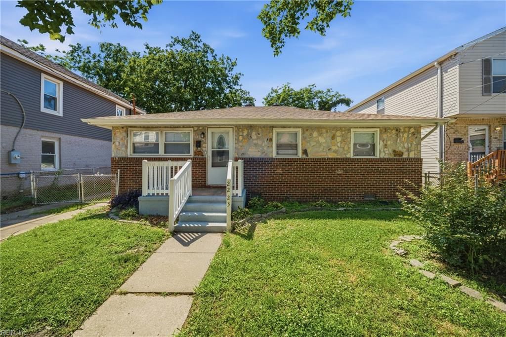 Photo of 2223 Courtney Avenue, Norfolk, VA 23504 (MLS # 10637281)