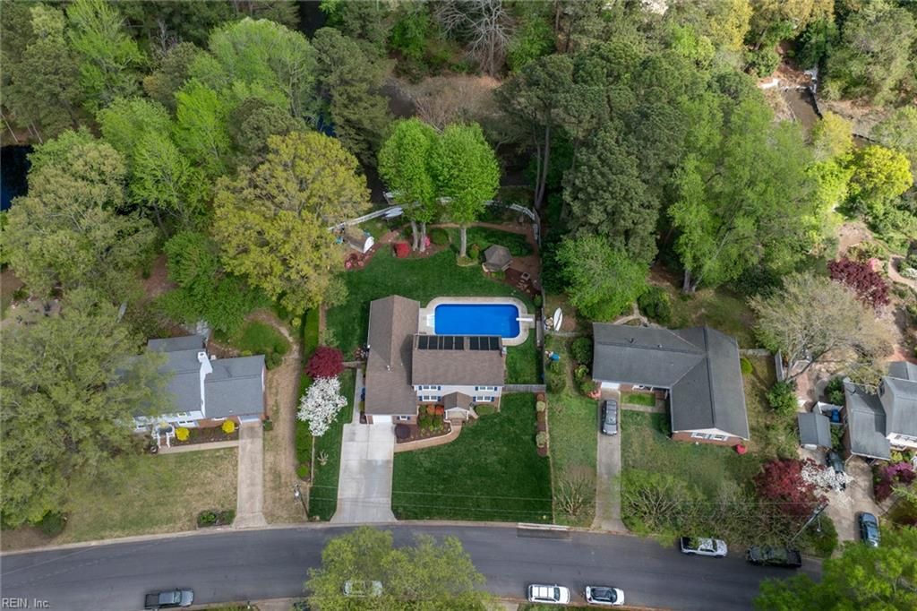 Photo of 728 Queen Elizabeth Drive, Virginia Beach, VA 23452 (MLS # 10629085)